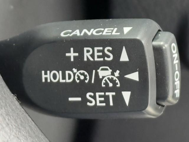 ランドクルーザープラド ＴＸ　Ｌパッケージ　整備記録簿　横滑り防止機能　Ｂカメ　ナビＴＶ　衝突被害軽減　ワンオーナ　アルミ　運転席パワーシート　フルタイム４ＷＤ　本皮シート　クルコン　メモリーナビ　ＥＴＣ車載器　キーフリー　カーテンエアバッグ（10枚目）