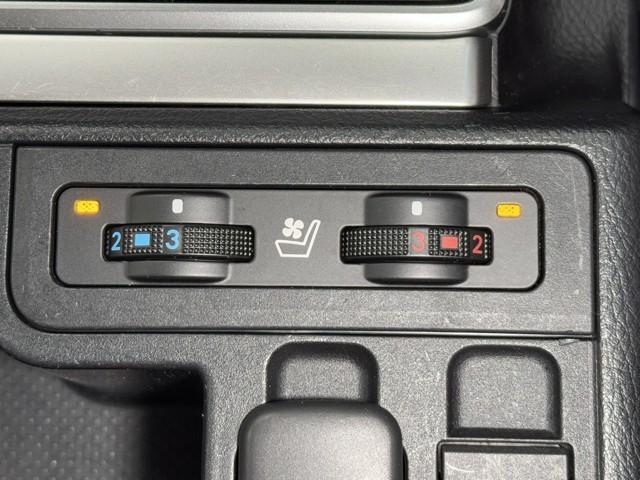ランドクルーザープラド ＴＸ　Ｌパッケージ　整備記録簿　横滑り防止機能　Ｂカメ　ナビＴＶ　衝突被害軽減　ワンオーナ　アルミ　運転席パワーシート　フルタイム４ＷＤ　本皮シート　クルコン　メモリーナビ　ＥＴＣ車載器　キーフリー　カーテンエアバッグ（14枚目）