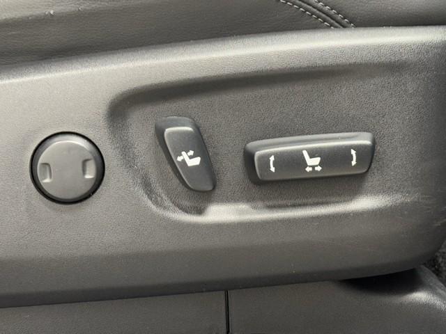 ランドクルーザープラド ＴＸ　Ｌパッケージ　整備記録簿　横滑り防止機能　Ｂカメ　ナビＴＶ　衝突被害軽減　ワンオーナ　アルミ　運転席パワーシート　フルタイム４ＷＤ　本皮シート　クルコン　メモリーナビ　ＥＴＣ車載器　キーフリー　カーテンエアバッグ（15枚目）