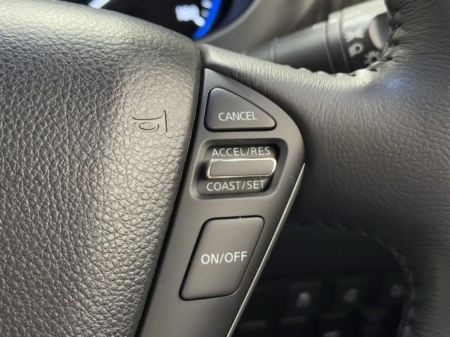 エルグランド ２５０ハイウェイスタープレミアム　ＥＴＣ　バックモニター　ＬＥＤヘッドライト　フルセグ　アルミ　後席モニター　ＣＤ　ＤＶＤ　オートエアコン（11枚目）