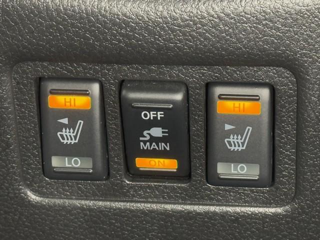 エルグランド ２５０ハイウェイスタープレミアム　ＥＴＣ　バックモニター　ＬＥＤヘッドライト　フルセグ　アルミ　後席モニター　ＣＤ　ＤＶＤ　オートエアコン（13枚目）