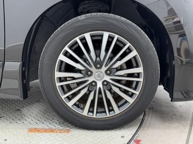 エルグランド ２５０ハイウェイスタープレミアム　ＥＴＣ　バックモニター　ＬＥＤヘッドライト　フルセグ　アルミ　後席モニター　ＣＤ　ＤＶＤ　オートエアコン（19枚目）