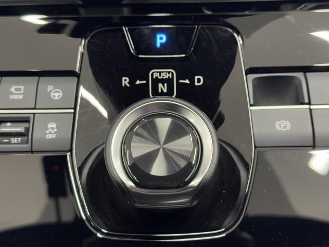 bZ4X Z ムーンルーフ LEDライト ミュージックプレイヤー接続可 TSS フルセグTV パワーシート スマートキー AWD Bカメラ ETC イモビライザー ドラレコ メモリーナビ 記録簿 AC100V電源(11枚目)