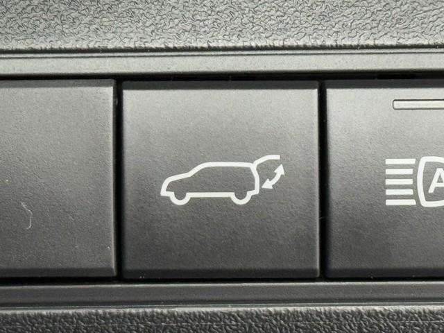 bZ4X Z ムーンルーフ LEDライト ミュージックプレイヤー接続可 TSS フルセグTV パワーシート スマートキー AWD Bカメラ ETC イモビライザー ドラレコ メモリーナビ 記録簿 AC100V電源(17枚目)