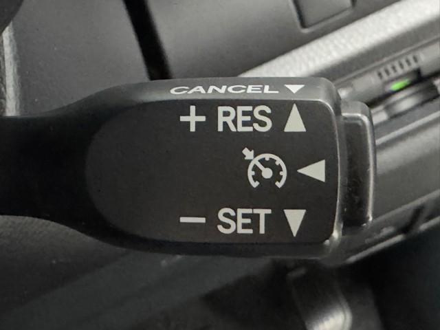 エスクァイア ハイブリッドGiプレミアムパッケジブラックテーラード 誤発進抑制機能 アイドリングストップ Bカメラ スマートキー ナビ&TV イモビライザー LEDランプ ETC車載器 クルーズコントロール アルミ 地デジ 横滑り防止装置 キーレス ABS DVD再生(10枚目)