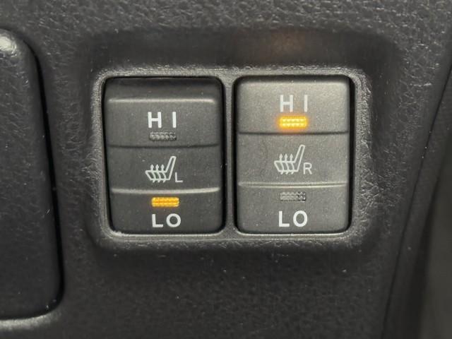 エスクァイア ハイブリッドGiプレミアムパッケジブラックテーラード 誤発進抑制機能 アイドリングストップ Bカメラ スマートキー ナビ&TV イモビライザー LEDランプ ETC車載器 クルーズコントロール アルミ 地デジ 横滑り防止装置 キーレス ABS DVD再生(14枚目)