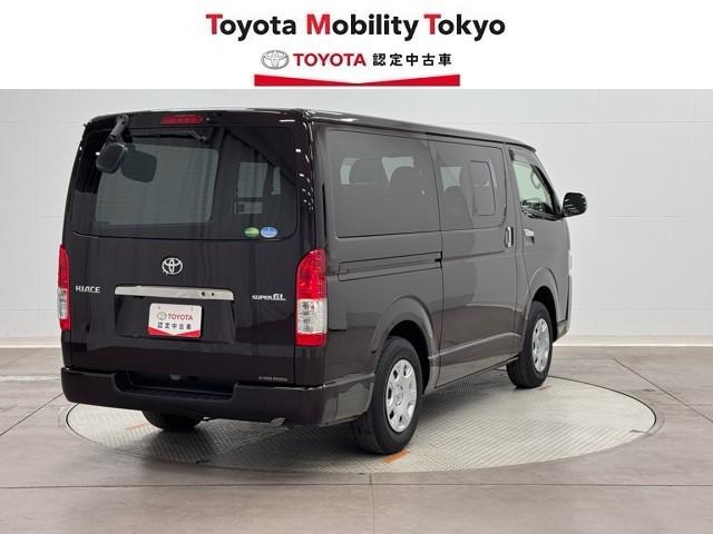 ハイエースバン スーパーＧＬ　ダークプライムＩＩ　ＡＣ　助手席エアバック　フルフラットシート　地デジ　盗難防止システム　ドライブレコーダ　４ＷＤ車　ＥＴＣ付き　ＤＶＤ　ＬＥＤヘッドランプ　エアＢ　ナビ＆ＴＶ　ミュージックプレイヤー接続可　メモリーナビ（2枚目）