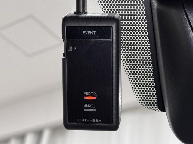 ハイエースバン スーパーＧＬ　ダークプライムＩＩ　ＡＣ　助手席エアバック　フルフラットシート　地デジ　盗難防止システム　ドライブレコーダ　４ＷＤ車　ＥＴＣ付き　ＤＶＤ　ＬＥＤヘッドランプ　エアＢ　ナビ＆ＴＶ　ミュージックプレイヤー接続可　メモリーナビ（11枚目）