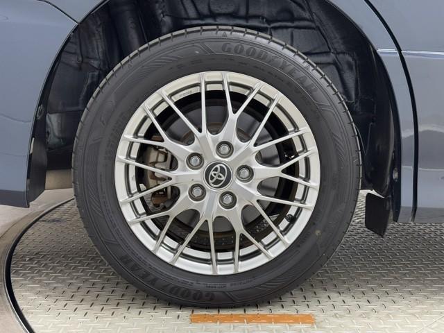 ヴォクシー ハイブリッドＺＳ　煌ＩＩ　電動両側スライドドア　フルフラット　ドライブレコーダ　パワーステアリング　ＤＶＤ再生可　リアクーラー　スマキー　地デジＴＶ　ＡＵＸ　横滑防止　点検記録簿　Ｗエアバック　ＡＡＣ　ＬＥＤランプ　エアバッグ（19枚目）