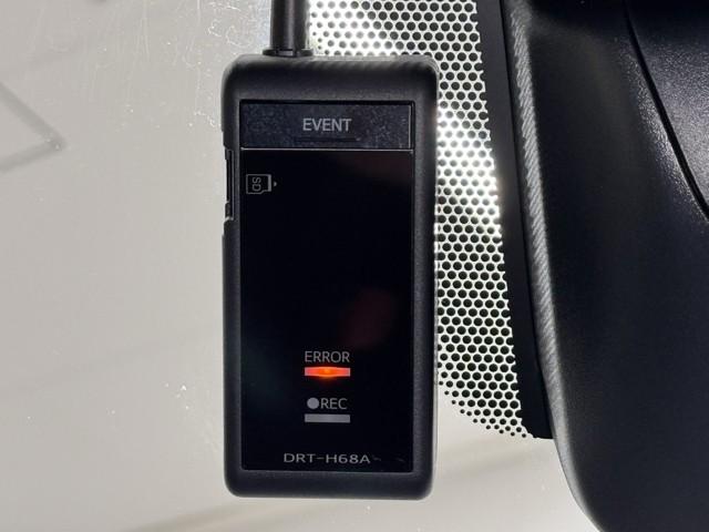 ハイエースバン スーパーＧＬ　ダークプライムＩＩ　衝突回避システム　運転席助手席エアバック　ＥＳＣ　ドライブレコーダー付　フルフラット　スマートエントリー　ＬＥＤライト　地デジ　エアコン　パワーウィンドウ　エアバック　キーレスエントリー　ＥＴＣ付き（8枚目）