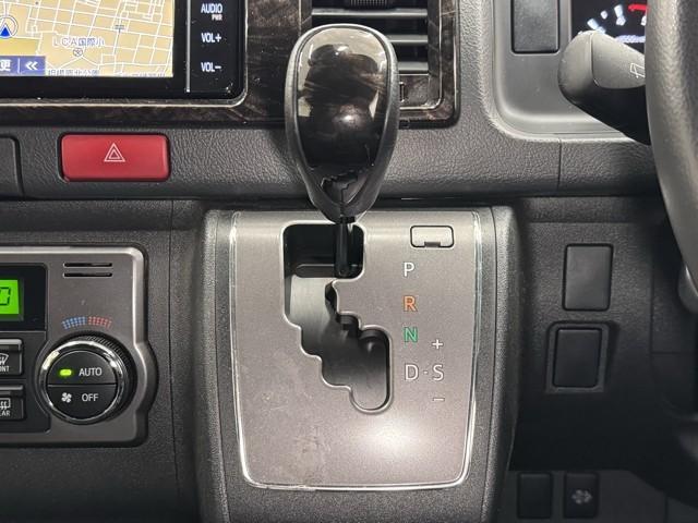 ハイエースバン スーパーＧＬ　ダークプライムＩＩ　衝突回避システム　運転席助手席エアバック　ＥＳＣ　ドライブレコーダー付　フルフラット　スマートエントリー　ＬＥＤライト　地デジ　エアコン　パワーウィンドウ　エアバック　キーレスエントリー　ＥＴＣ付き（14枚目）