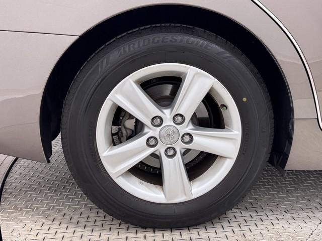 マークＸ ２５０Ｇ　リラックスセレクション・ブラックリミテッド　ナビＴＶ　盗難防止システム　Ｂカメラ　パワーステアリング　スマートキー　パワーシート　エアコン　ＥＴＣ付き　アルミホイール　ＡＢＳ　ＥＳＣ　ミュージックプレイヤー接続可　パワーウィンドウ　メモリーナビ（17枚目）