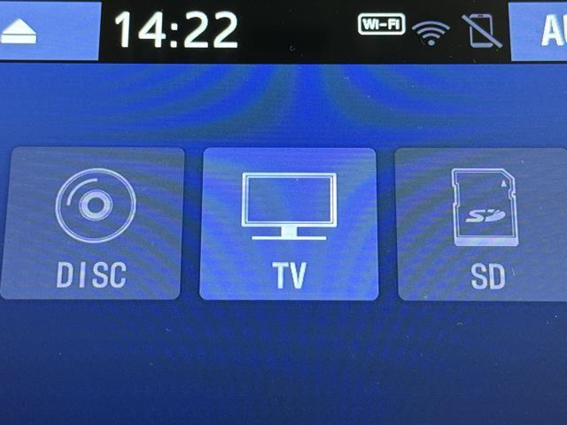 Ｓセーフティプラス　ツートーン　ＬＥＤヘッド　インテリキー　バックモニター　ＴＶナビ　横滑り防止機能　衝突被害軽減装置　クルーズＣ　エアバッグ　ミュージックプレイヤー接続可　イモビ　アルミ　ＤＶＤ　ドラレコ　オートエアコン　ＥＴＣ(8枚目)