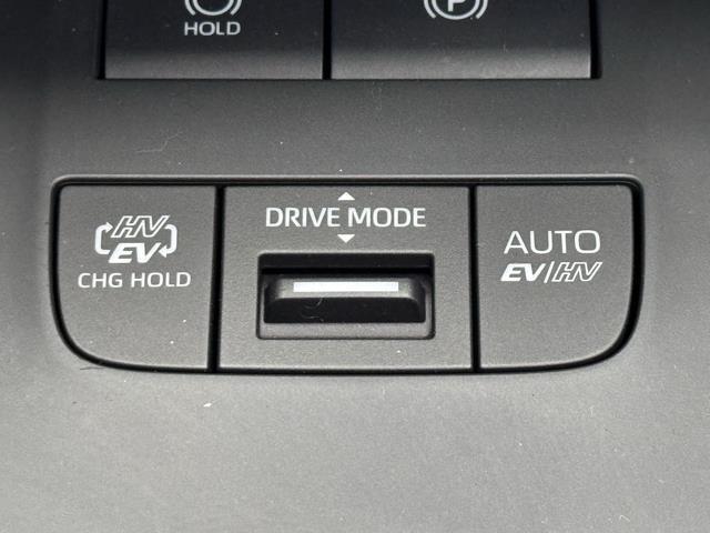 ハリアーＰＨＥＶ Ｚ　エアロ　ＡＣ１００Ｖ　地デジＴＶ　ＬＥＤヘッド　ドラレコ　黒革シート　４ＷＤ車　電動シート　盗難防止装置　オートクルーズ　ナビＴＶ　ミュージックプレイヤー接続可　エアコン　ＥＴＣ　メモリーナビ　記録簿（9枚目）