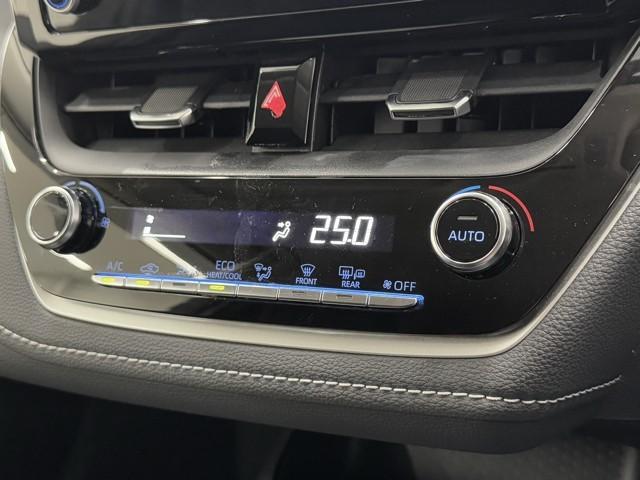 カローラツーリング ハイブリッド S インテリジェントクリアランスソナー ドラレコ付き Rカメラ AAC LEDライト メディアプレイヤー接続 横滑防止装置 整備記録簿 クルコン キーフリーシステム スマートキー イモビ(9枚目)