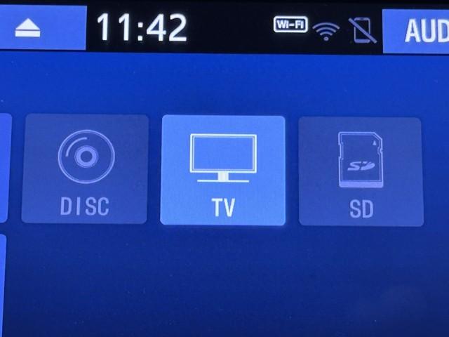 ヴォクシー ZS 両電動スライドドア 地デジ 盗難防止システム オートエアコン ダブルエアバッグ DVD再生可 ドライブレコーダー ETC LEDヘッドライト キーレスエントリー メモリーナビ オートクルーズ ナビTV(7枚目)