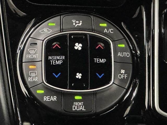 ヴォクシー ZS 両電動スライドドア 地デジ 盗難防止システム オートエアコン ダブルエアバッグ DVD再生可 ドライブレコーダー ETC LEDヘッドライト キーレスエントリー メモリーナビ オートクルーズ ナビTV(10枚目)