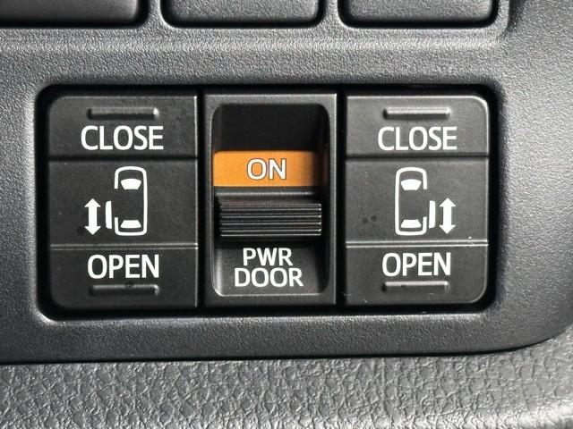 ヴォクシー ZS 両電動スライドドア 地デジ 盗難防止システム オートエアコン ダブルエアバッグ DVD再生可 ドライブレコーダー ETC LEDヘッドライト キーレスエントリー メモリーナビ オートクルーズ ナビTV(14枚目)