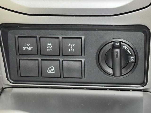 ランドクルーザープラド TX Lパッケージ サンル-フ 横滑り防止機能 Bカメ ナビTV 衝突被害軽減 アルミ 運転席パワーシート フルタイム4WD 本皮シート クルコン メモリーナビ ETC車載器 フルセグ地デジTV キーフリー ABS(10枚目)