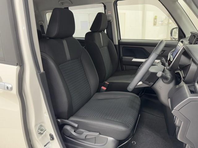 ルーミー カスタムG-T 助手席エアバック 両側オートスライドドア スマートキープッシュスタート LEDライト 1オーナー 横滑り防止機能 クルコン 点検記録簿 ETC付 アルミホイール フルフラット キーレス DVD ABS(16枚目)