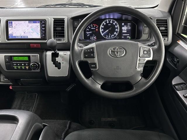 ハイエースバン ロングスーパーＧＬ　Ｗエアコン　Ｗエアバック　Ｂカメラ　ＬＥＤライト　パワーウインドウ　横滑防止　キーレスエントリー　メモリーナビ　オートエアコン　ＥＴＣ　パワーステ　記録簿有　ＡＢＳ　ワンセグ　エアバッグ　イモビライザ（4枚目）