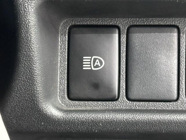 ハイエースバン ロングスーパーＧＬ　Ｗエアコン　Ｗエアバック　Ｂカメラ　ＬＥＤライト　パワーウインドウ　横滑防止　キーレスエントリー　メモリーナビ　オートエアコン　ＥＴＣ　パワーステ　記録簿有　ＡＢＳ　ワンセグ　エアバッグ　イモビライザ（13枚目）