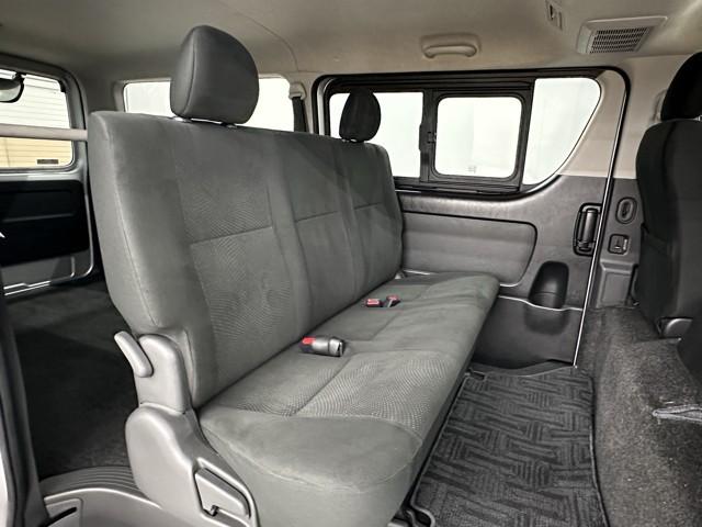 ハイエースバン ロングスーパーＧＬ　Ｗエアコン　Ｗエアバック　Ｂカメラ　ＬＥＤライト　パワーウインドウ　横滑防止　キーレスエントリー　メモリーナビ　オートエアコン　ＥＴＣ　パワーステ　記録簿有　ＡＢＳ　ワンセグ　エアバッグ　イモビライザ（16枚目）