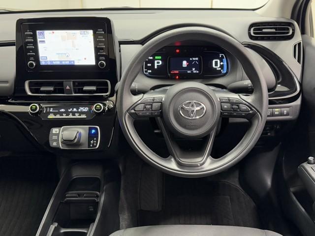 アクア X 踏み間違い防止 100V イモビ ドライブレコーダー ナビ 点検記録簿 LEDヘッドライト スマートキー 横滑り防止機能 キーレスエントリー アルミホイール オートクルーズ オートエアコン ETC(4枚目)