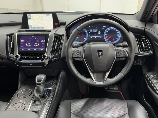 クラウンハイブリッド RS リミテッド LEDヘッドライト サイドエアバッグ 盗難防止システム Pシート Bカメラ エアバッグ 本革シート DVD ABS クルーズコントロール キーレス フルセグ スマートキー アルミホイール メモリーナビ(4枚目)