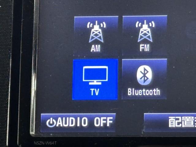 シエンタ G ナビ・TV スマートキープッシュスタート アイドリングS リアカメラ 地デジフルセグ 定期点検記録簿 フルオートエアコン パワーウィンド ETC 運転席エアバック パワステ キーフリーシステム ABS(7枚目)