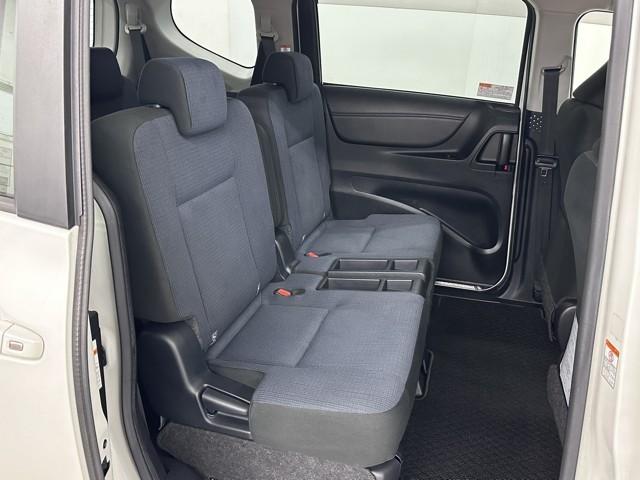 シエンタ G ナビ・TV スマートキープッシュスタート アイドリングS リアカメラ 地デジフルセグ 定期点検記録簿 フルオートエアコン パワーウィンド ETC 運転席エアバック パワステ キーフリーシステム ABS(16枚目)