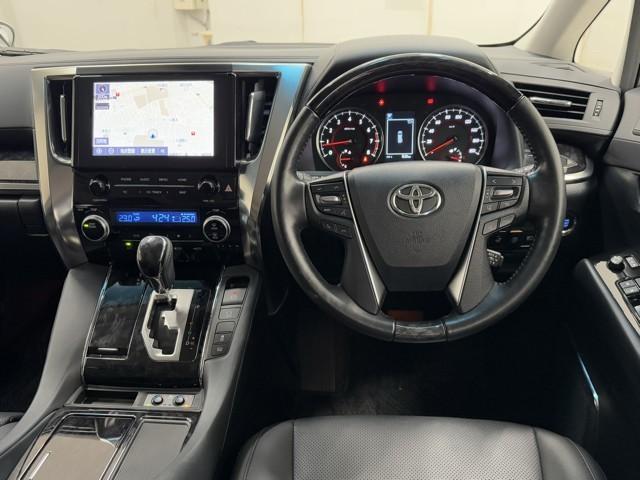 アルファード ２．５Ｓ　Ｃパッケージ　両電動ドア　Ｂモニタ　地デジ　１オーナー　ＤＶＤ再生可能　リアオートエアコン　ナビテレビ　横滑り防止　クルコン　ＡＣ１００Ｖ電源　セキュリティ　ＥＴＣ車載器　ＬＥＤヘッドライト　スマートキー　エアコン（4枚目）