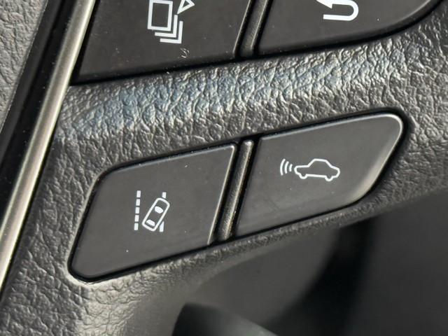 アルファード ２．５Ｓ　Ｃパッケージ　両電動ドア　Ｂモニタ　地デジ　１オーナー　ＤＶＤ再生可能　リアオートエアコン　ナビテレビ　横滑り防止　クルコン　ＡＣ１００Ｖ電源　セキュリティ　ＥＴＣ車載器　ＬＥＤヘッドライト　スマートキー　エアコン（11枚目）