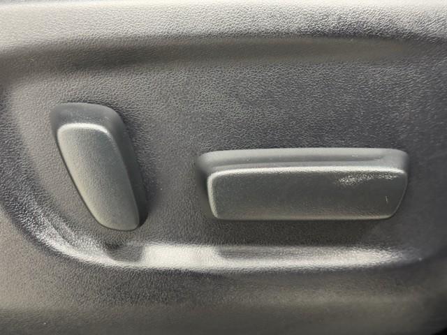 アルファード ２．５Ｓ　Ｃパッケージ　両電動ドア　Ｂモニタ　地デジ　１オーナー　ＤＶＤ再生可能　リアオートエアコン　ナビテレビ　横滑り防止　クルコン　ＡＣ１００Ｖ電源　セキュリティ　ＥＴＣ車載器　ＬＥＤヘッドライト　スマートキー　エアコン（17枚目）