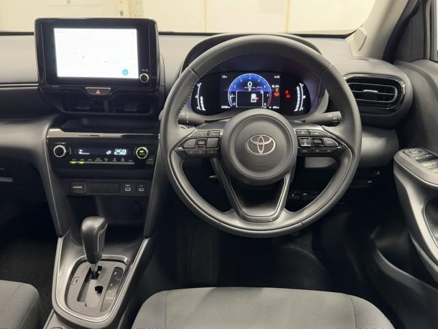 ヤリスクロス Ｇ　ＥＴＣ装備　リヤカメラ　点検記録簿　スマートエントリー　イモビライザー　オートエアコン　アルミホイール　キーレス　パワーウィンドウ　クルコン　ＡＢＳ　ドライブレコーダー　エアバッグ　パワーステアリング（4枚目）