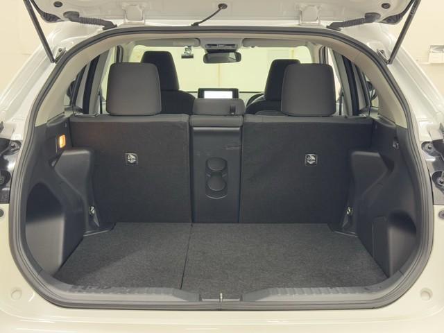 ヤリスクロス Ｇ　ＥＴＣ装備　リヤカメラ　点検記録簿　スマートエントリー　イモビライザー　オートエアコン　アルミホイール　キーレス　パワーウィンドウ　クルコン　ＡＢＳ　ドライブレコーダー　エアバッグ　パワーステアリング（16枚目）