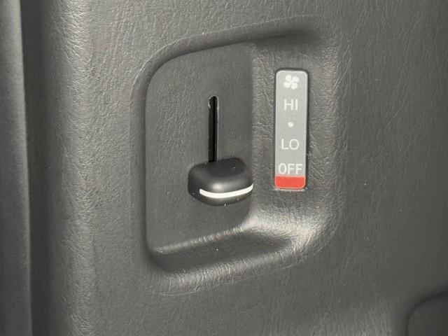 ハイエースバン スーパーＧＬ　ダークプライムＩＩ　衝突回避システム　運転席助手席エアバック　ＥＳＣ　ドライブレコーダー付　スマートエントリー　ＬＥＤライト　地デジ　エアコン　パワーウィンドウ　エアバック　キーレスエントリー　イモビライザー　ＥＴＣ付き（12枚目）