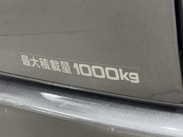 ハイエースバン スーパーＧＬ　ダークプライムＩＩ　衝突回避システム　運転席助手席エアバック　ＥＳＣ　ドライブレコーダー付　スマートエントリー　ＬＥＤライト　地デジ　エアコン　パワーウィンドウ　エアバック　キーレスエントリー　イモビライザー　ＥＴＣ付き（18枚目）
