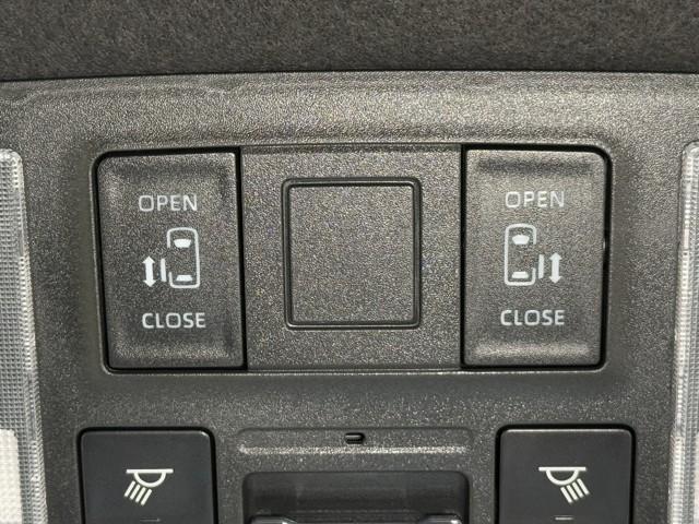 ヴォクシー ハイブリッドS-Z パワーウィンドウ DVD再生機能 インテリキー 横滑防止装置 地デジTV アクティブクルーズコントロール フルオートエアコン リアカメラ エアバッグ ABS 100V充電 ナビTV WAC キーレス(12枚目)