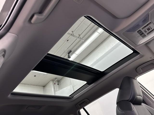 ＲＡＶ４ ハイブリッドＧ　衝突被害軽減装置　ドライブレコーダ　パノラマサンルーフ　ＡＣ１００Ｖ電源　バックモニター　整備記録簿　地デジＴＶ　ＬＥＤヘッドライト　スマキー　電動シ－ト　ＡＷＤ　ＴＶナビ　パワステ　横滑り防止装置（15枚目）