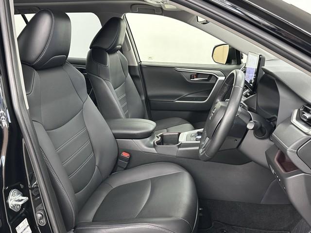 ＲＡＶ４ ハイブリッドＧ　衝突被害軽減装置　ドライブレコーダ　パノラマサンルーフ　ＡＣ１００Ｖ電源　バックモニター　整備記録簿　地デジＴＶ　ＬＥＤヘッドライト　スマキー　電動シ－ト　ＡＷＤ　ＴＶナビ　パワステ　横滑り防止装置（16枚目）