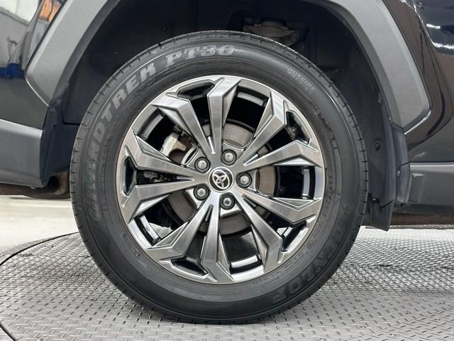 ＲＡＶ４ ハイブリッドＧ　衝突被害軽減装置　ドライブレコーダ　パノラマサンルーフ　ＡＣ１００Ｖ電源　バックモニター　整備記録簿　地デジＴＶ　ＬＥＤヘッドライト　スマキー　電動シ－ト　ＡＷＤ　ＴＶナビ　パワステ　横滑り防止装置（19枚目）