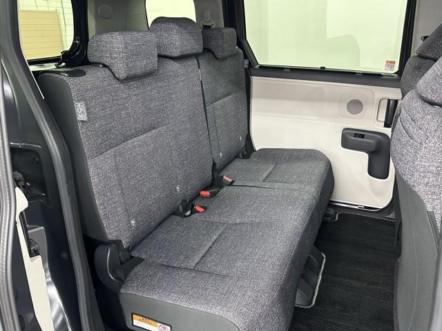 シエンタ ハイブリッドZ TSS エアバック アルミ キーレスエントリー ナビTV イモビライザー 整備記録簿 バックモニター LEDヘッドライト ETC車載器 横滑り防止 スマートキー オートエアコン サイドエアバッグ(17枚目)