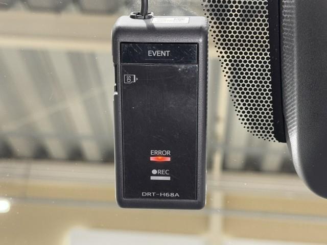 ハイエースバン スーパーGL ダークプライムII 衝突回避システム 運転席助手席エアバック ESC ドライブレコーダー付 スマートエントリー LEDライト 地デジ エアコン パワーウィンドウ エアバック キーレスエントリー イモビライザー ETC付き(12枚目)