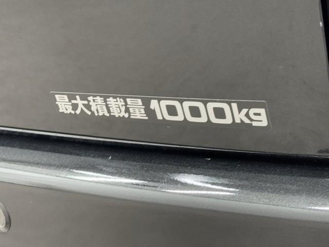 ハイエースバン スーパーGL ダークプライムII 衝突回避システム 運転席助手席エアバック ESC ドライブレコーダー付 スマートエントリー LEDライト 地デジ エアコン パワーウィンドウ エアバック キーレスエントリー イモビライザー ETC付き(19枚目)