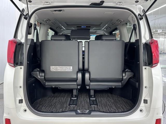 アルファードハイブリッド ＳＲ　Ｃパッケージ　点検記録簿　サンル－フ　バックモニター　オートエアコン　ＬＥＤ　横滑り防止機能　ＡＢＳ　イモビ　ＡＣ１００Ｖ電源　アルミ　ドライブレコーダー　ナビ＆ＴＶ　４ＷＤ　ミュージックプレイヤー接続可　Ｐシート（18枚目）