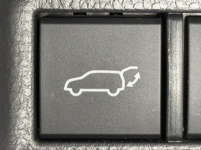 ハリアー Ｇ　レザーパッケージ　メモリナビ　レザーシート　クルーズコントロール　ドライブレコーダー　バックモニター　横滑り防止機能　盗難防止装置　電動シート　キーレス　アルミホイール　スマートキー　ミュージックプレイヤー接続可（17枚目）