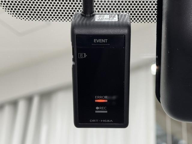 ヤリス ハイブリッドＧ　サイドエアバッグ　スマートキ　ナビ　Ｂモニター　ドライブレコーダー　ＥＴＣ車載器　横滑り防止装置　クルコン　セキュリティアラーム　メディアプレイヤー接続　パワステ　点検記録簿　メモリーナビゲーション（7枚目）