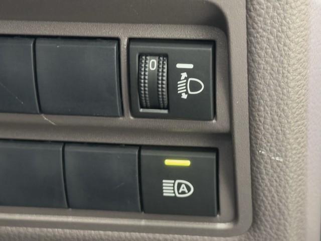 ヤリス ハイブリッドＧ　サイドエアバッグ　スマートキ　ナビ　Ｂモニター　ドライブレコーダー　ＥＴＣ車載器　横滑り防止装置　クルコン　セキュリティアラーム　メディアプレイヤー接続　パワステ　点検記録簿　メモリーナビゲーション（10枚目）