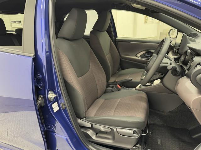 ヤリス ハイブリッドＧ　サイドエアバッグ　スマートキ　ナビ　Ｂモニター　ドライブレコーダー　ＥＴＣ車載器　横滑り防止装置　クルコン　セキュリティアラーム　メディアプレイヤー接続　パワステ　点検記録簿　メモリーナビゲーション（15枚目）